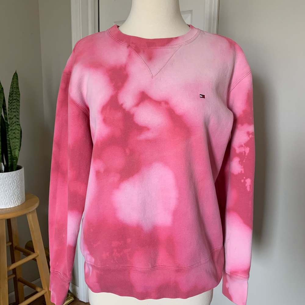 CUSTOM VINTAGE TOMMY HILFIGER CREW NECK